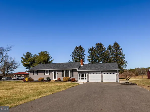 229 Pump Branch Rd, Waterford Works, NJ 08089