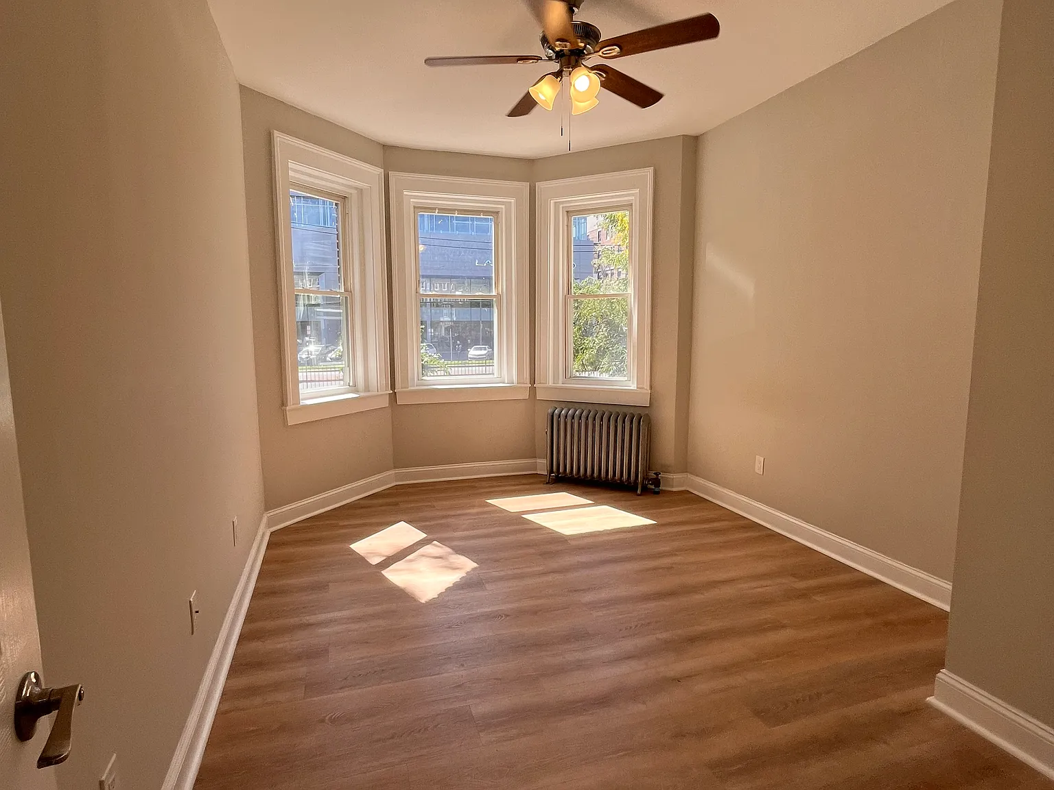 2 bed, 9999 sqft, $2,800 — Photo 1