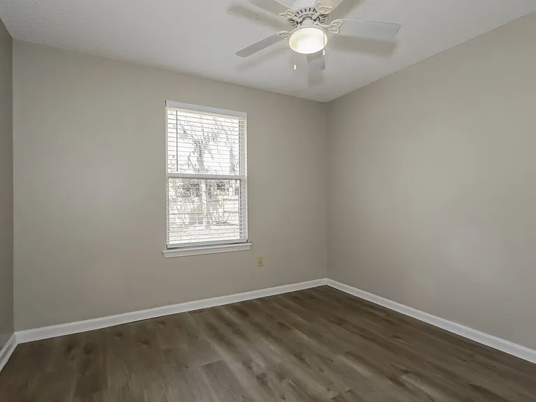 3402 Westfield Dr — Photo 11