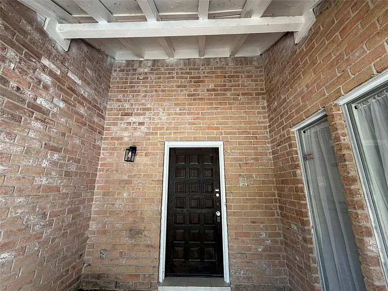 14407 Locke Ln — Photo 3
