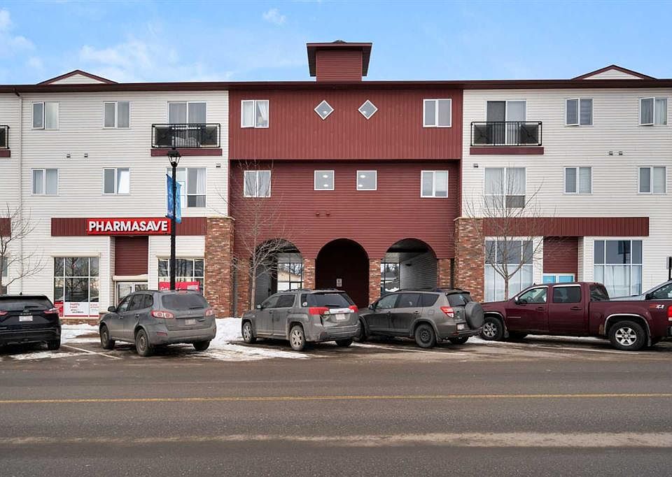 1st image of 1010 E Railway St #208