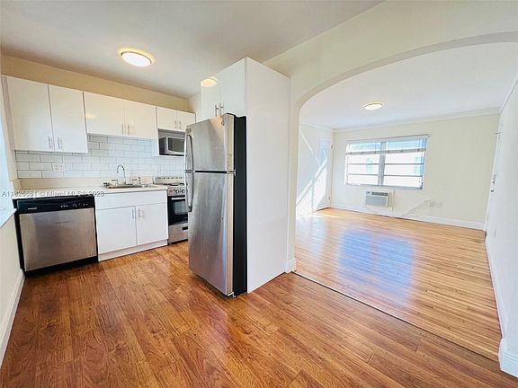 3rd image of 20 Santillane Ave APT 4
