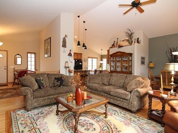 4th image of 3118 Harlan Cir