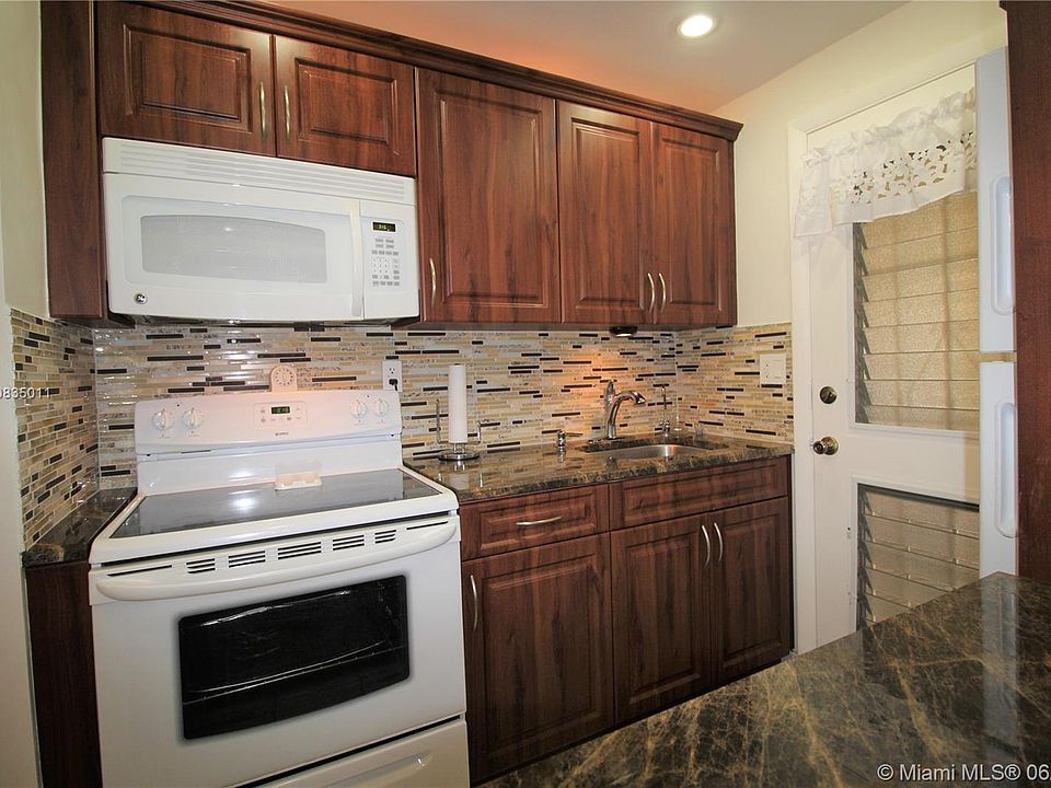 1st image of 1395 NE 167th St APT 307