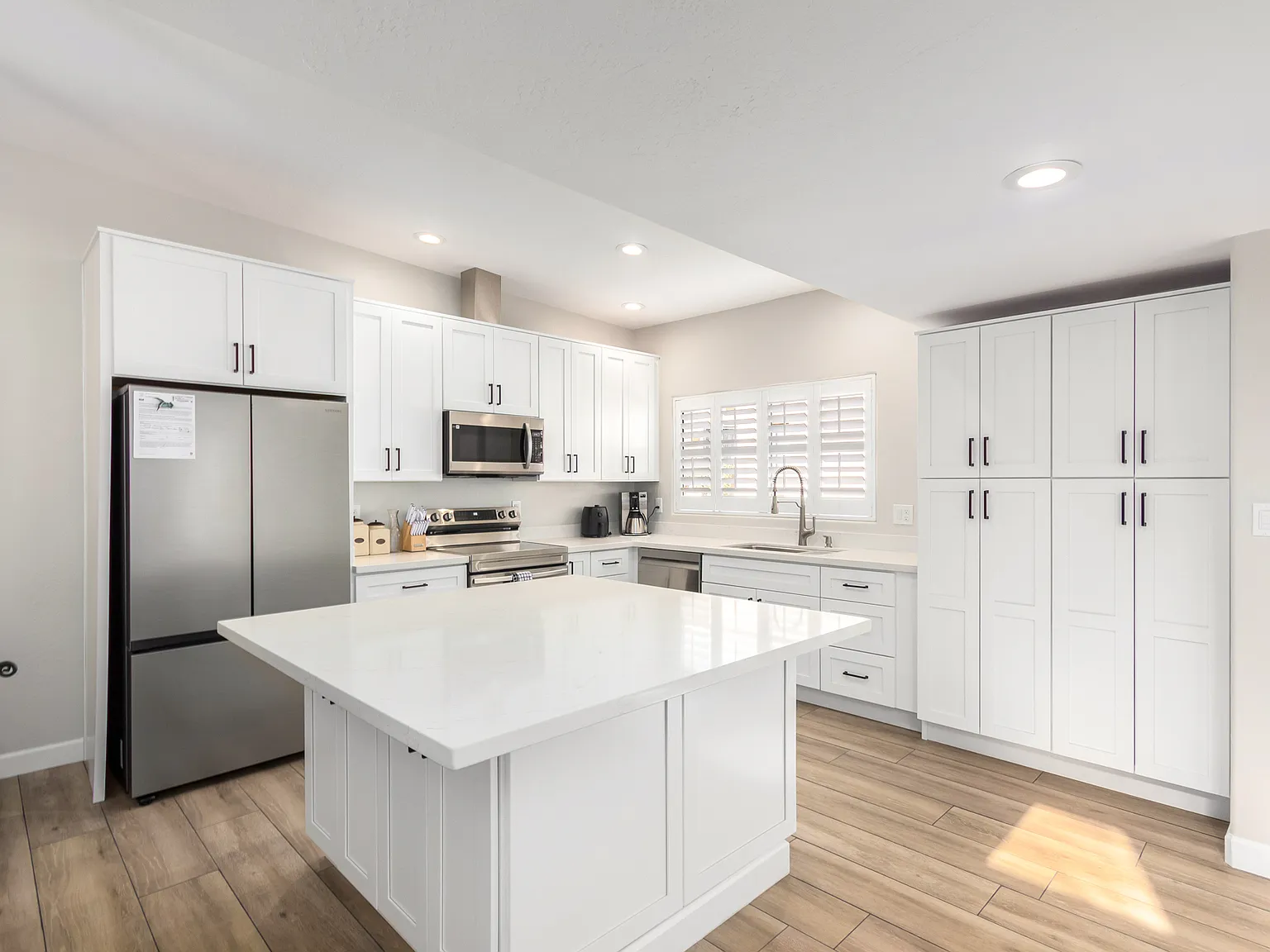 2 bed, 1278 sqft, $3,000 — Photo 1