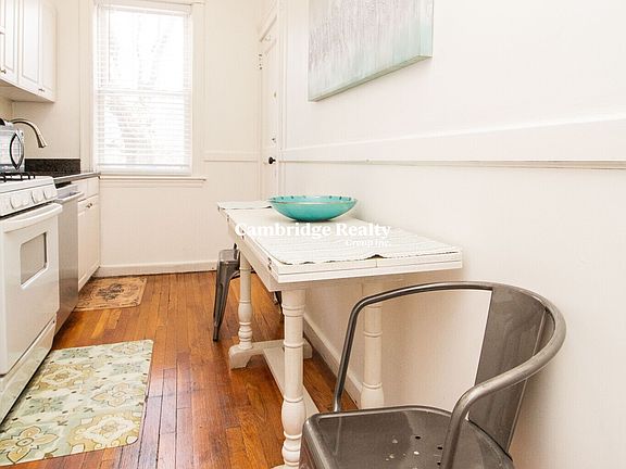 5th image of 191 Kent St #1T