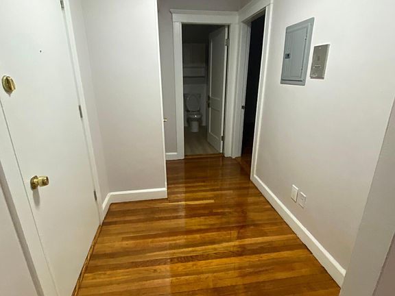 4th image of 27 W Baltimore St #12