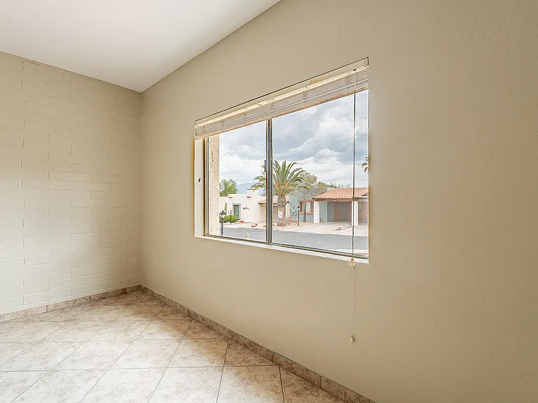 1430 W Camino Lucientes — Photo 8