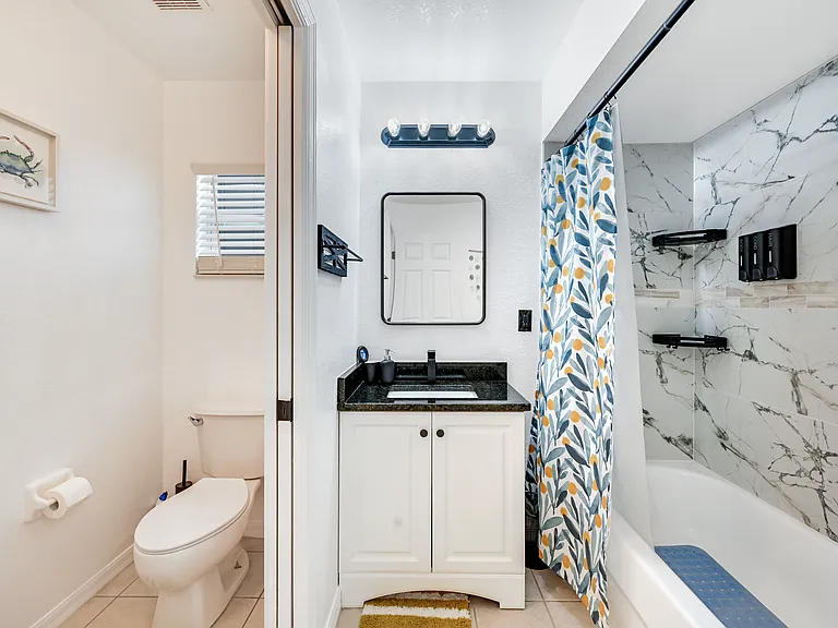 1218 SW 20th Ave — Photo 3