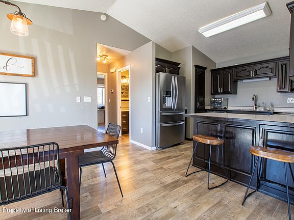 5th image of 898 13th St E