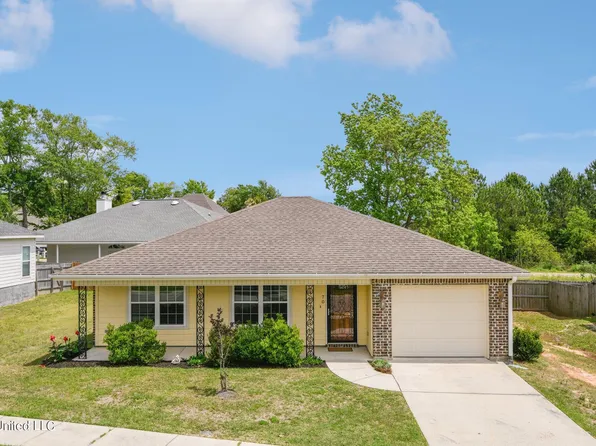 70 Oak Alley Ln, Long Beach, MS 39560