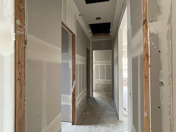 5th image of 605 Oakdale Ave