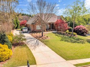 558 Sterling Water Dr, Monroe, GA 30655