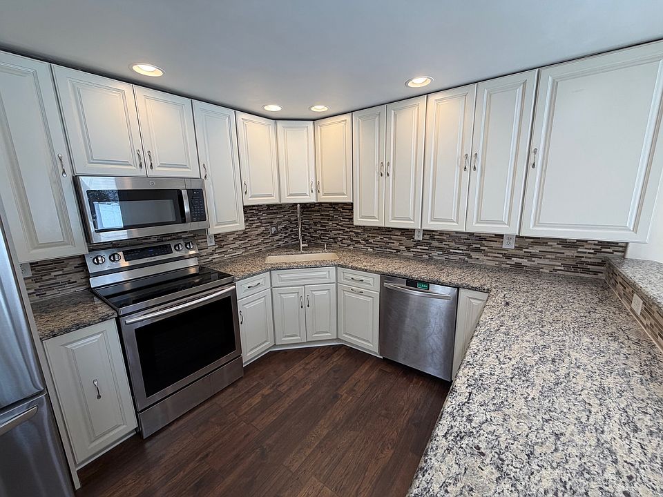 1st image of 190 Willow Pond Way #1