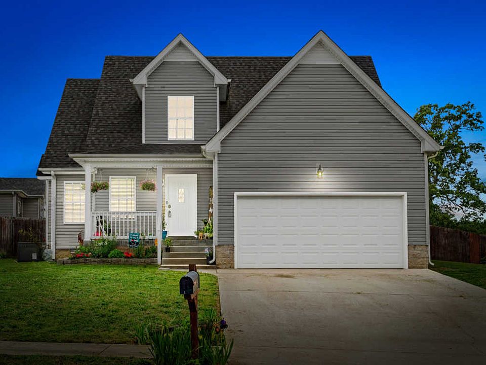 1st image of 1625 Broad Cir