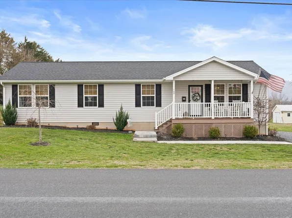 109 2nd St, Shenandoah, VA 22849