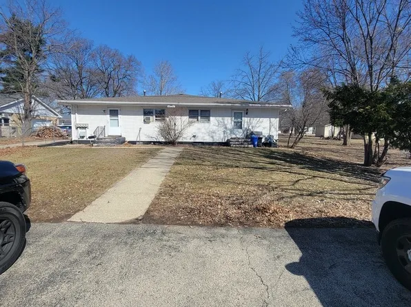 202 Wallace Ave, Machesney Park, IL 61115