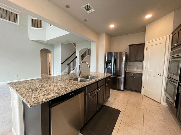 5th image of 6033 Gimignano Pl