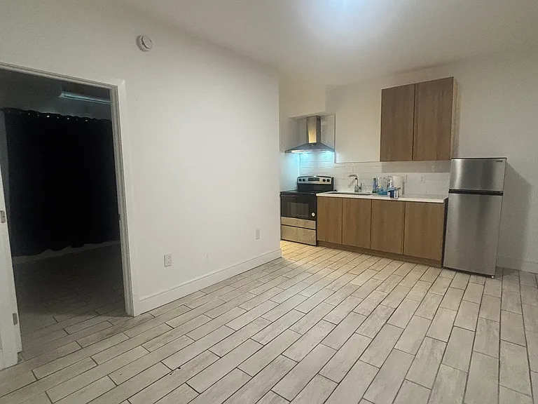 2176 W Venice Blvd #17 — Photo 1