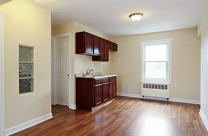 2nd image of 4833 S Lotus Ave APT 1N