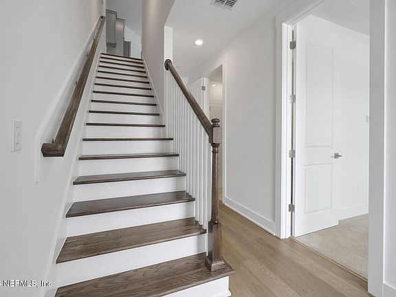 5th image of 1059 1ST Avenue N