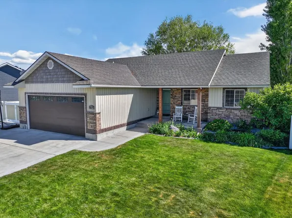 4879 Suzanne Ct, Chubbuck, ID 83202