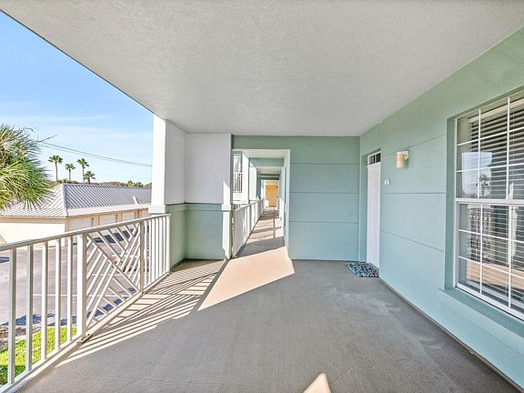 3rd image of 285 Atlantis Cir Unit 203