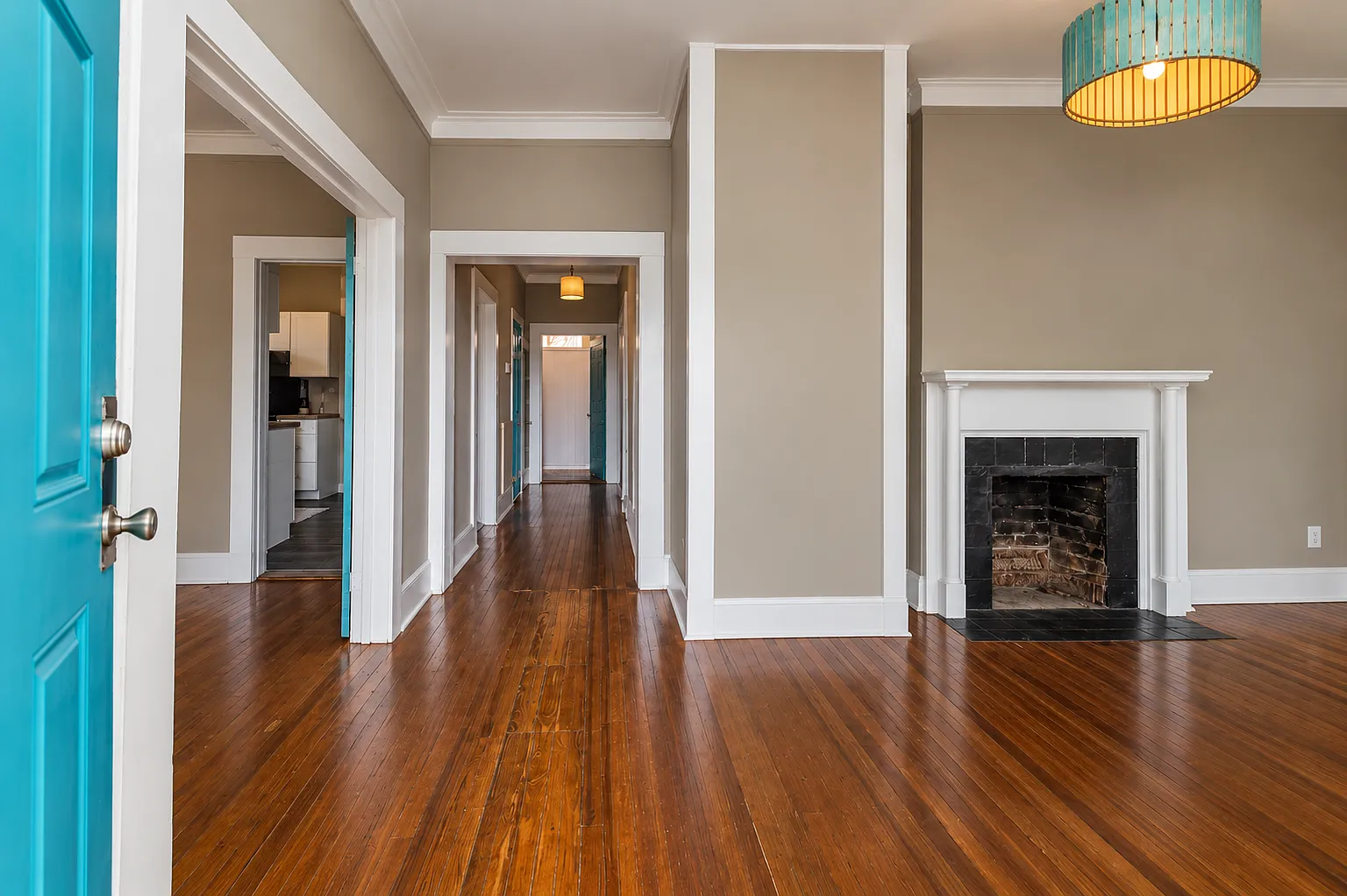 2 bed, 1070 sqft, $2,400 — Photo 4