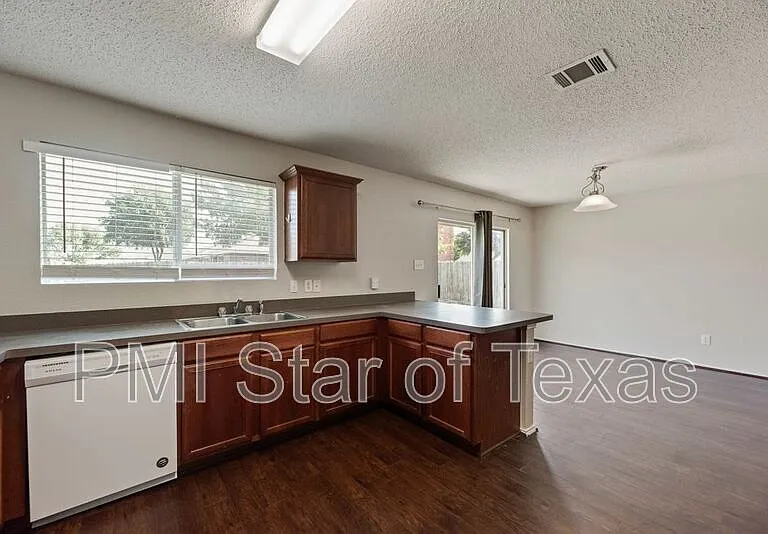 2061 Bliss Rd — Photo 17
