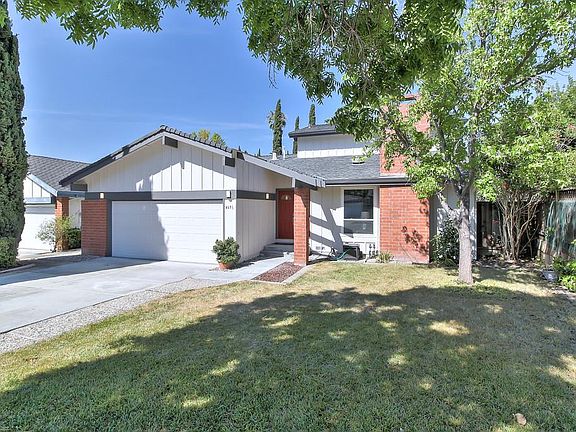 3rd image of 469 1/2 Curie Dr