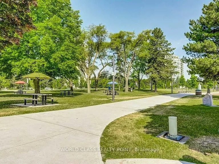 75 Ellen St #207 — Photo 33