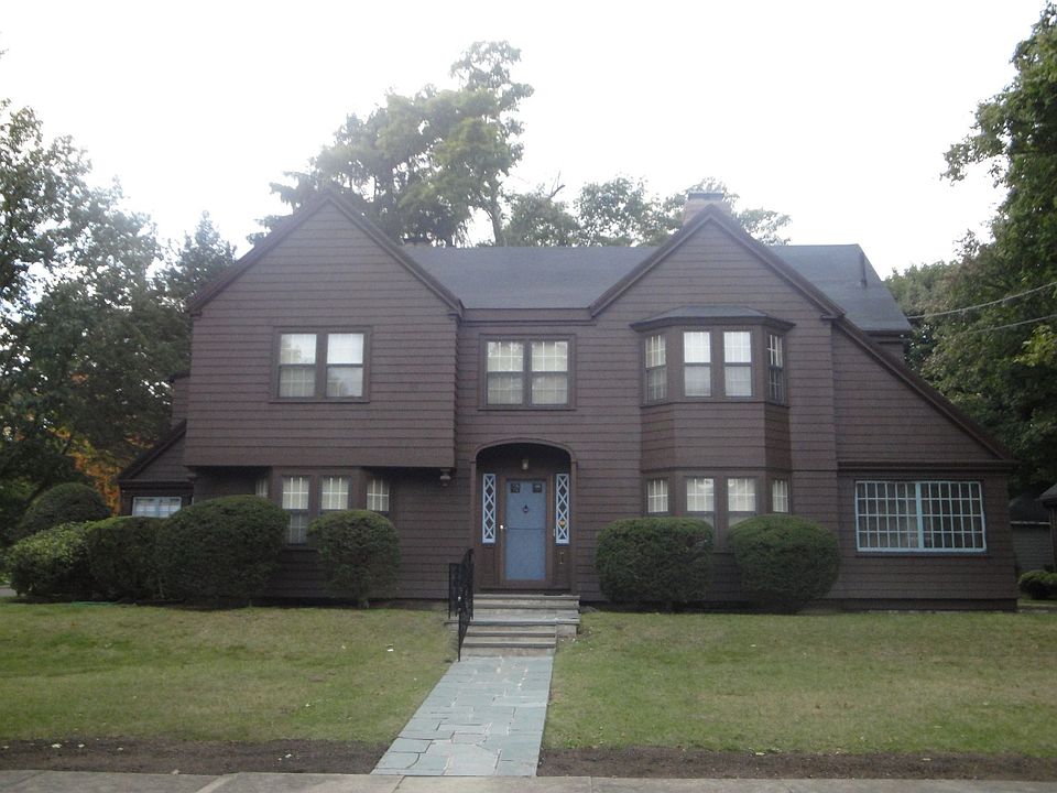 Front View from Salisbury St