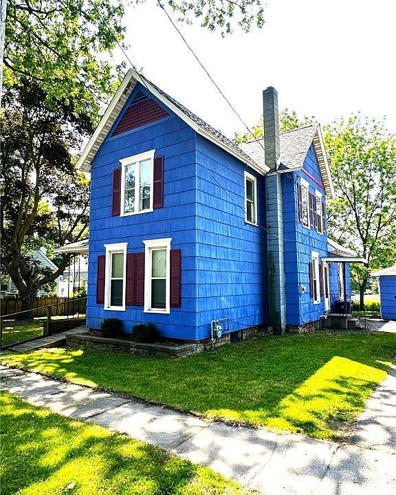 1st image of 32 Sunnyside St