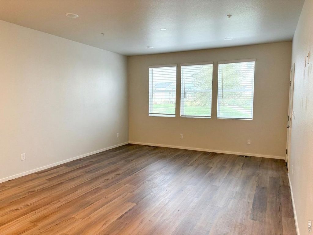 2296 Setting Sun Dr #4