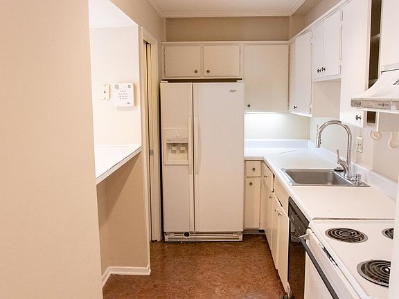 4th image of 3986 Grahamdale Cir APT C
