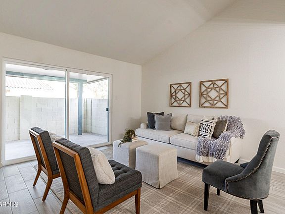 4th image of 3206 W LOMA Lane #4
