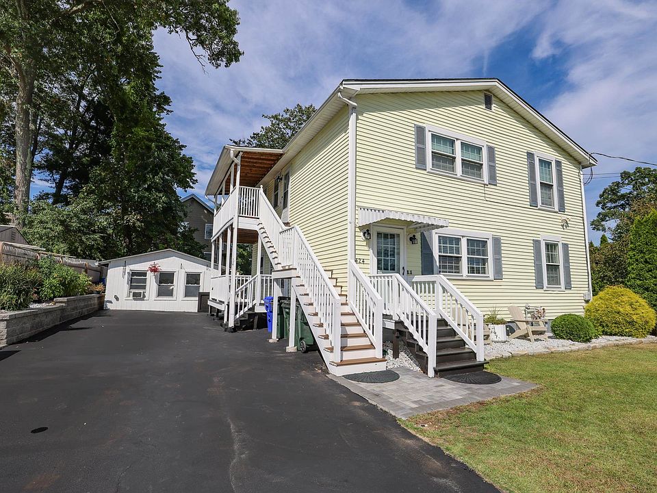 1st image of 424 Gold Street