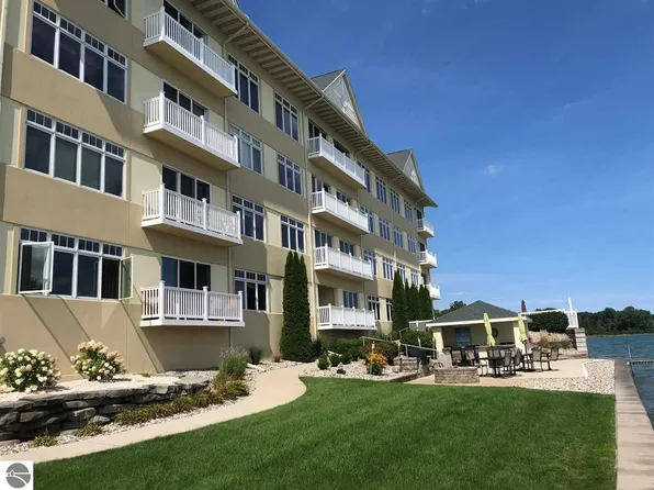 576 N Huron Rd Unit 102, Au Gres, MI 48703