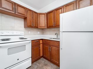 35-25 32nd St #3Y, Astoria, NY 11106