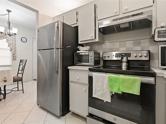4th image of 1401 SW 135th Terrace #310h