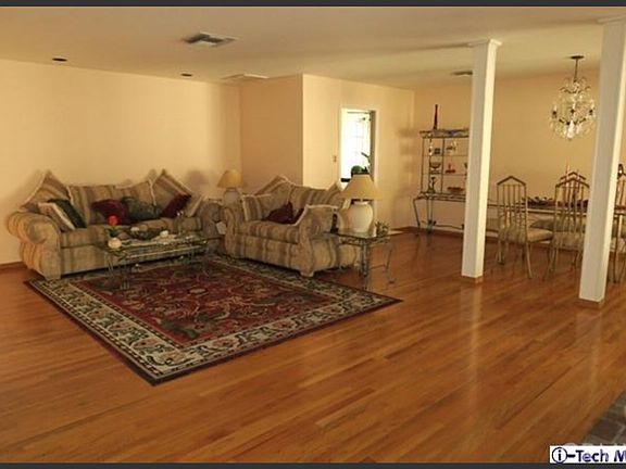 3rd image of 7920 Ostrom Ave