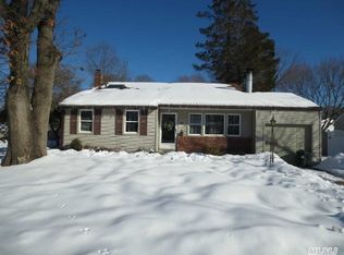 2 Independence Pl, Huntington Station, NY 11746