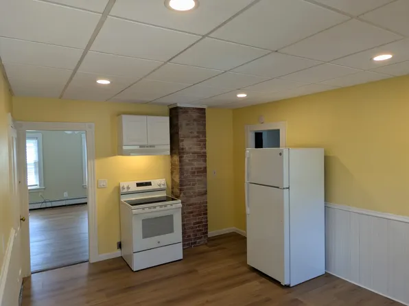 5 Aldrich St, Webster, MA 01570