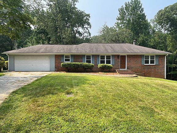 3rd image of 2130 Sedalia Ct SE