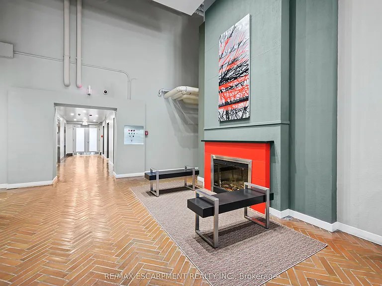 66 Bay St S #614 — Photo 38