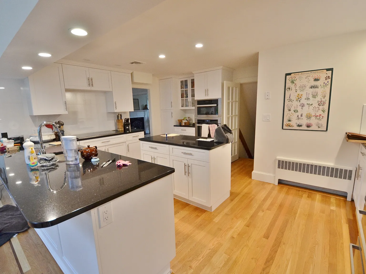 5 bed, 3.5 bath, 3000 sqft, $9,000 — Photo 4