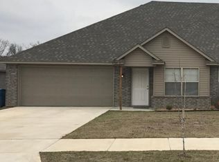 2902 SW Deerfield Blvd #2, Bentonville, AR 72712
