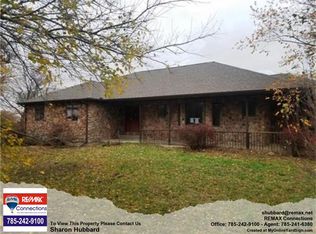 2600 N Cottonwood St, Iola, KS 66749