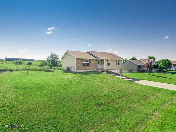 4th image of 9450 Erika Ln