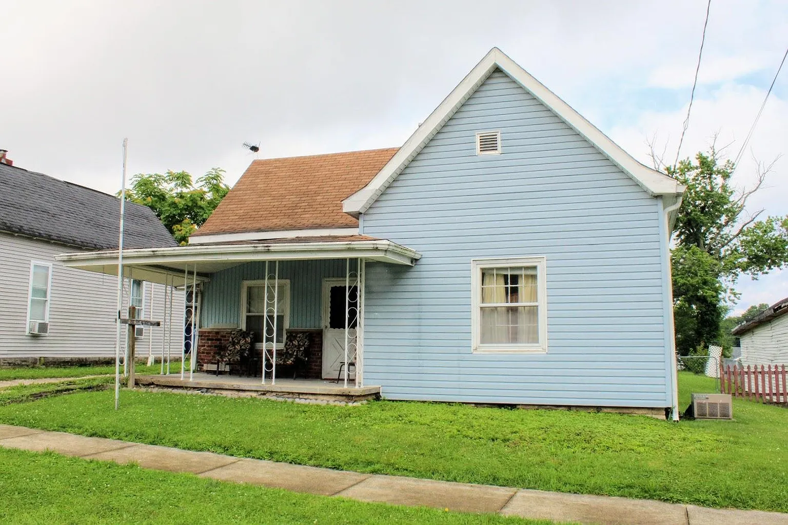 1033 O St photo 1
